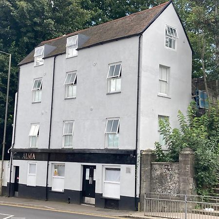 Alma House Hostel Dover Exterior photo